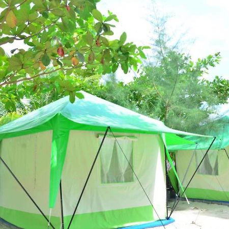 Отель Koh Ngai Camping Экстерьер фото